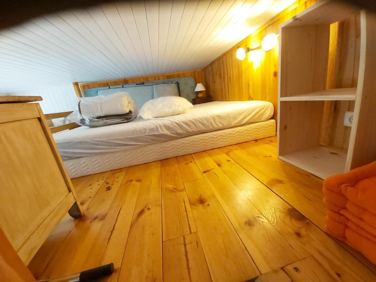 2 A 4 Personnes Avec Garage Prive Apartment